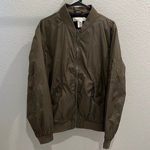 H&M Men’s bomber jacket Size M